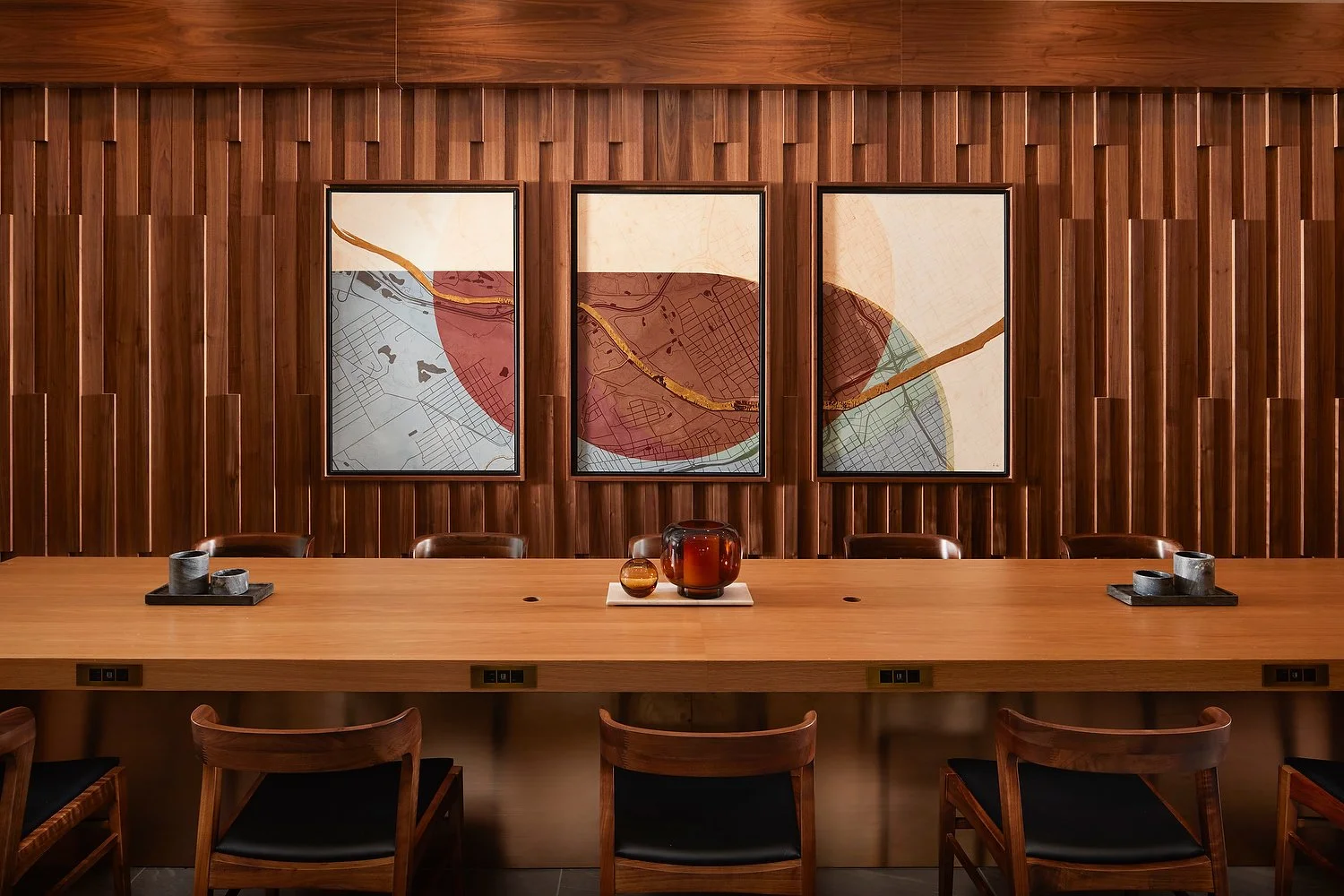 Grand Rapids Sheraton communal table.JPG