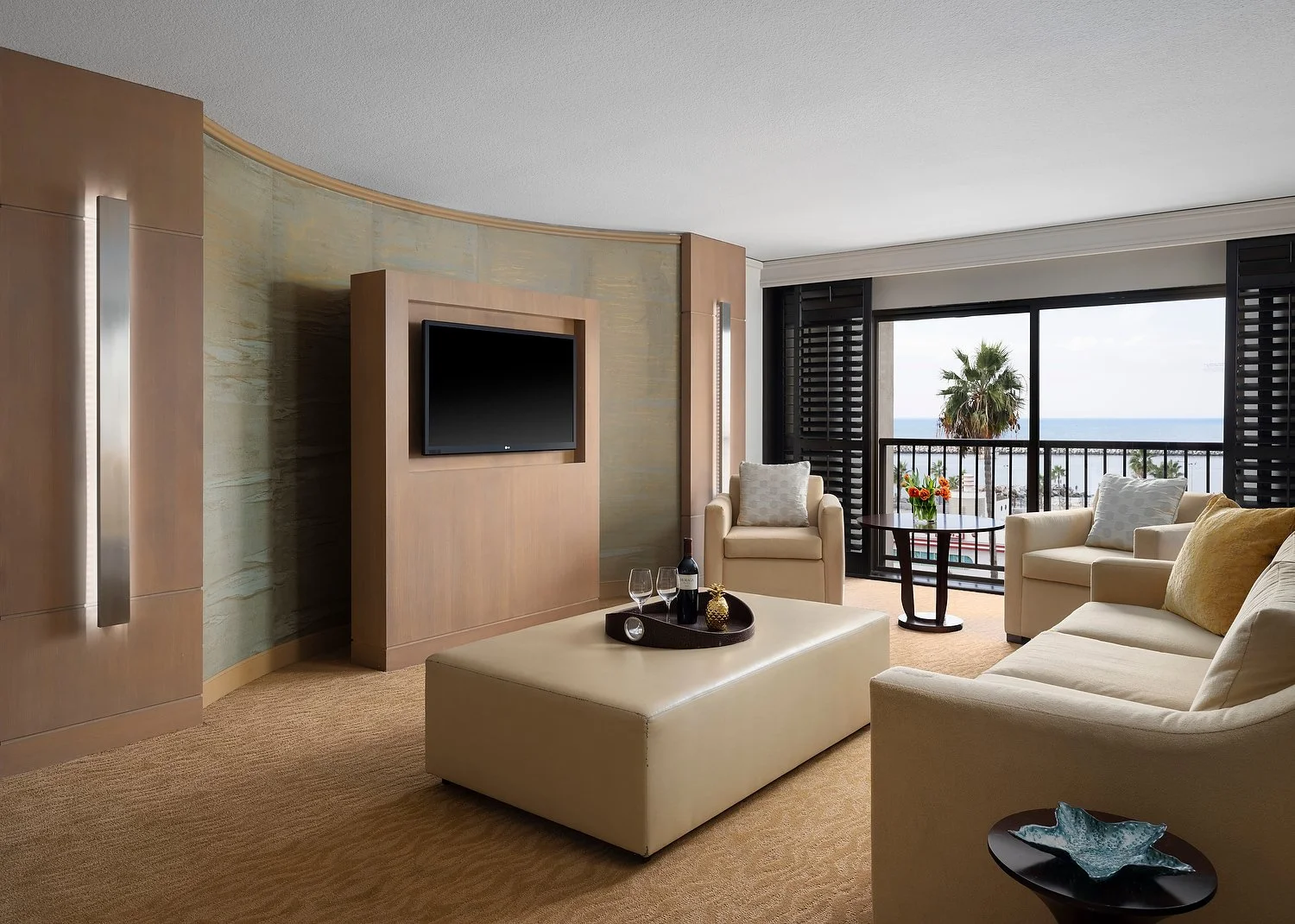 Redondo beach Sonesta10022.JPG