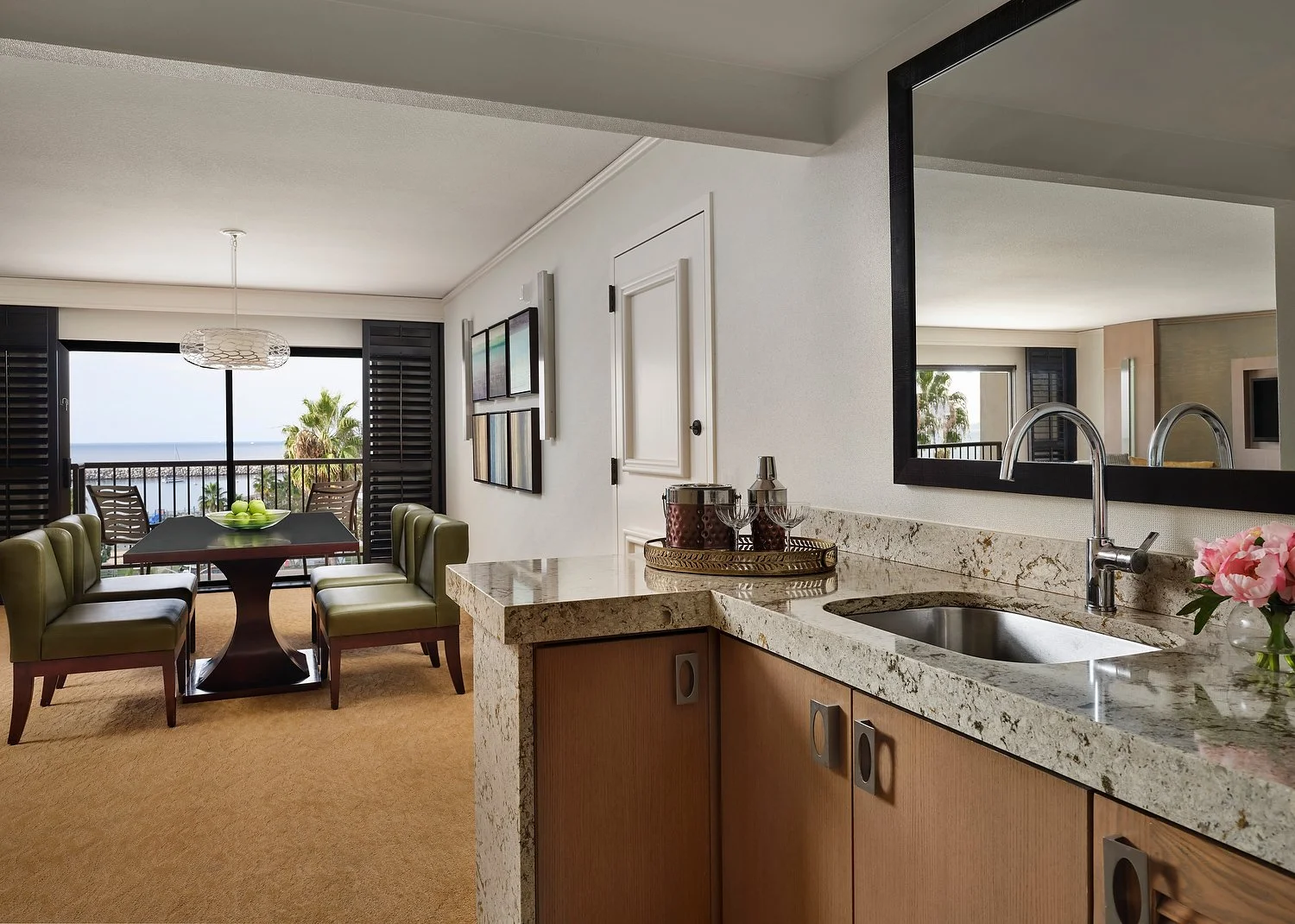 Redondo Beach suite kitchen.JPG
