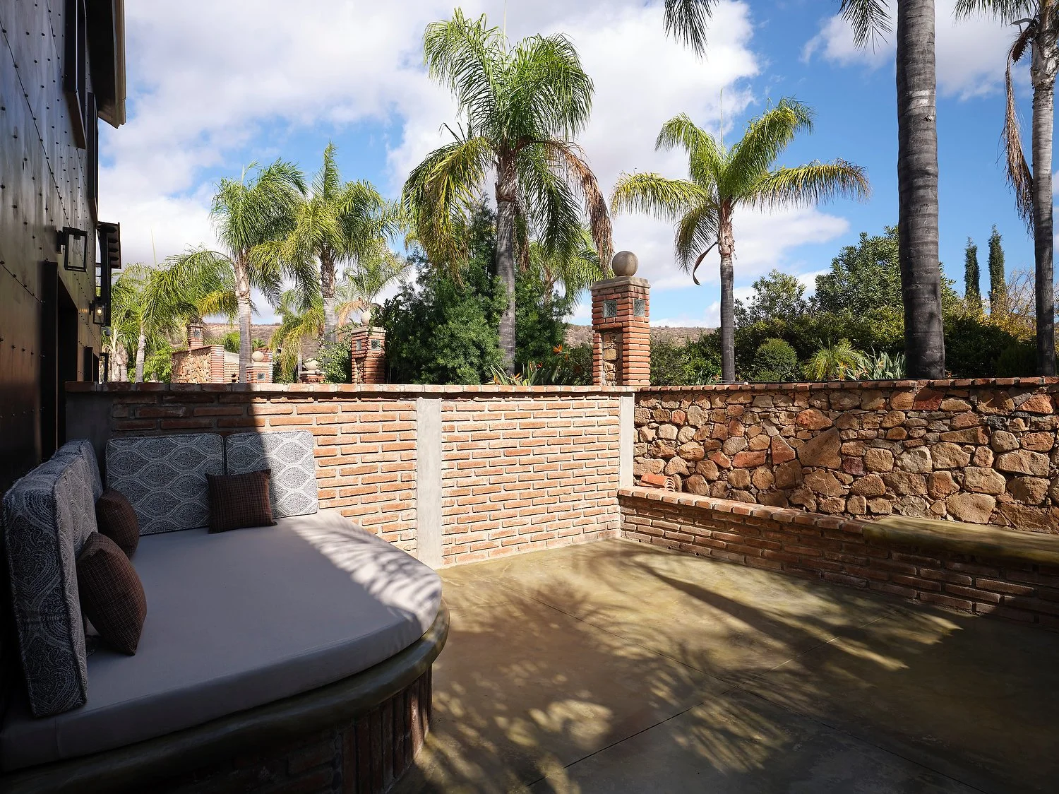 room with patio.JPEG