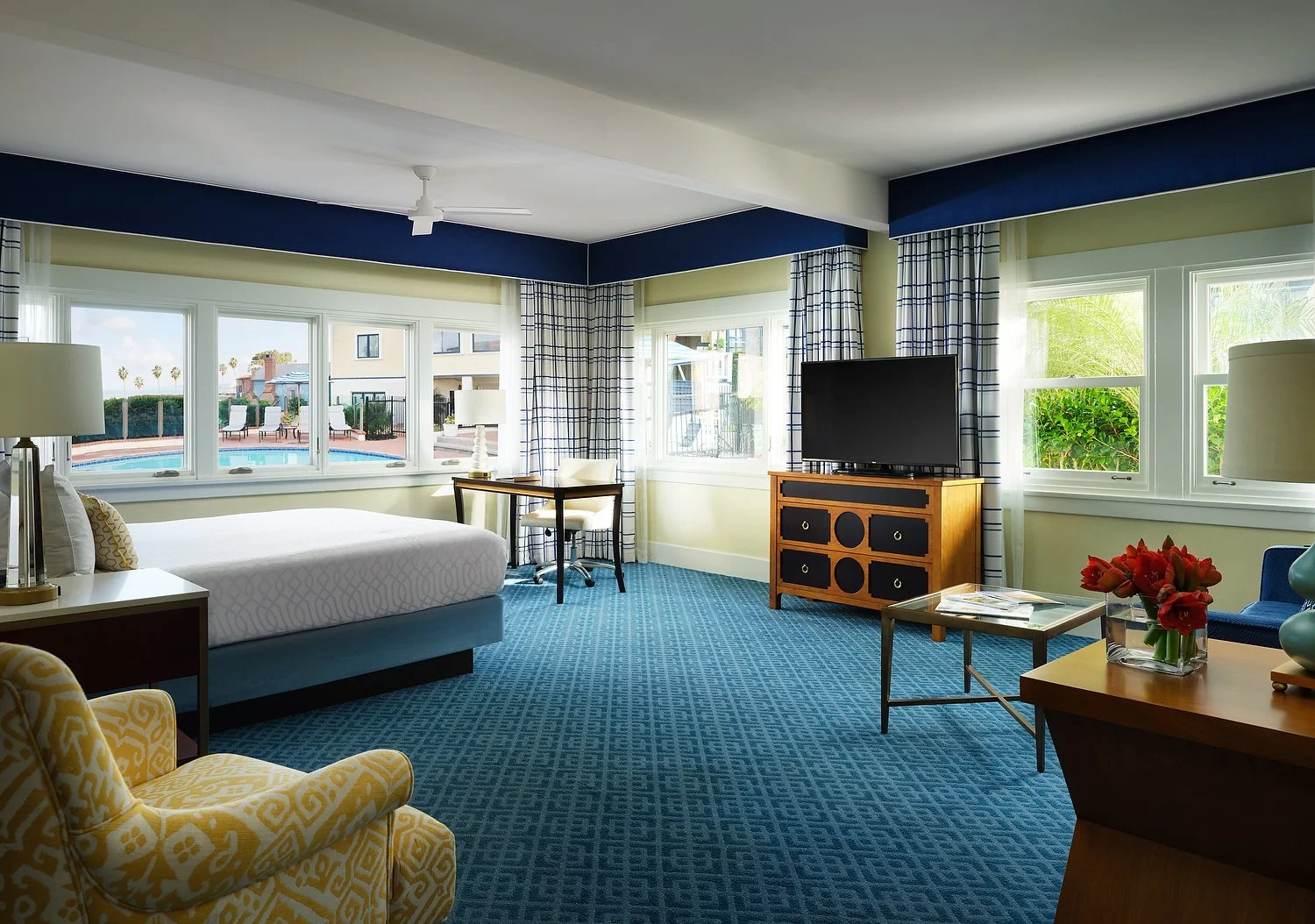 Grand Colonial corner suite-PATH0.JPG