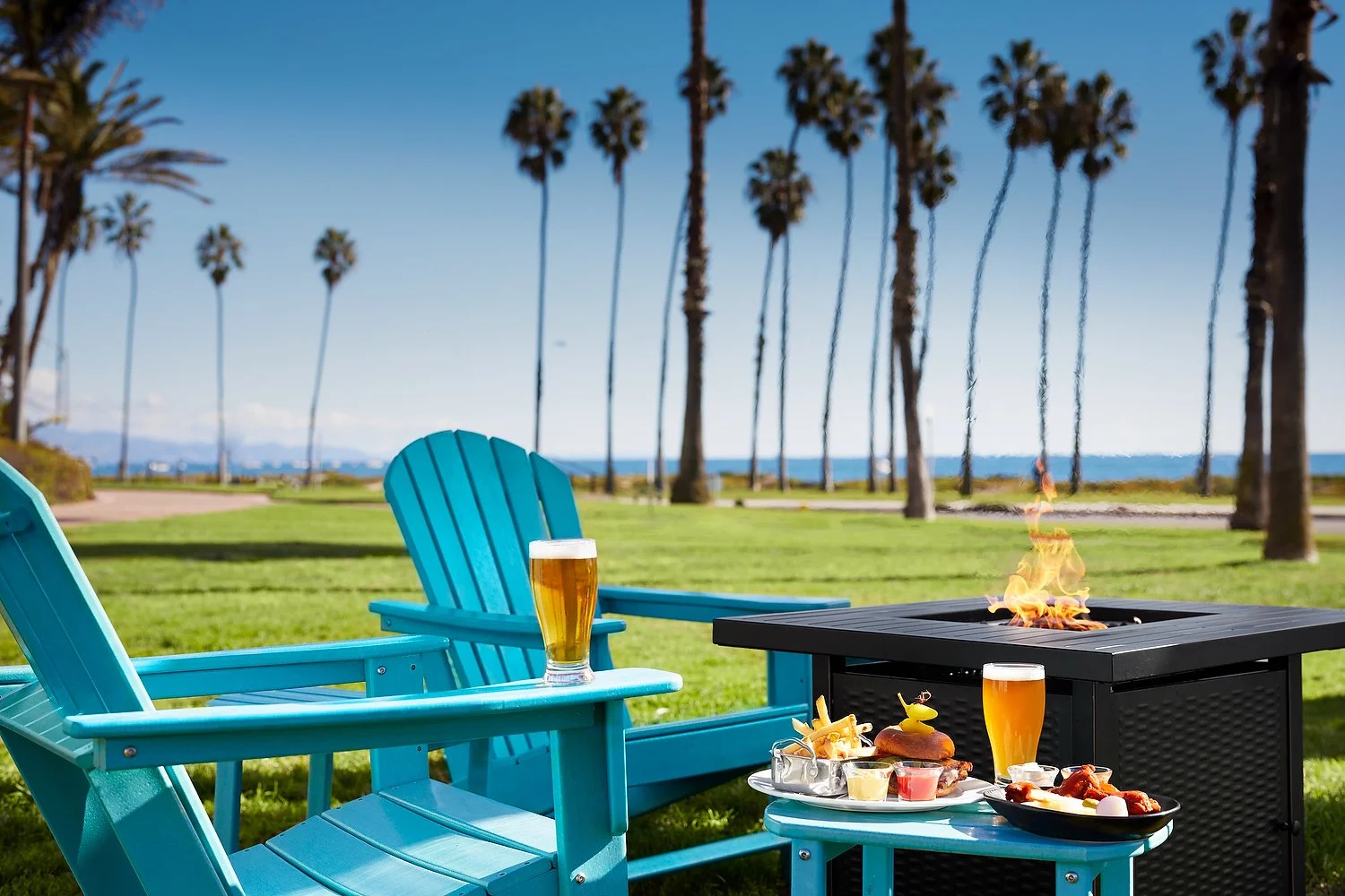 Santa Barbara Hilton burger and wings firepit 4.JPG