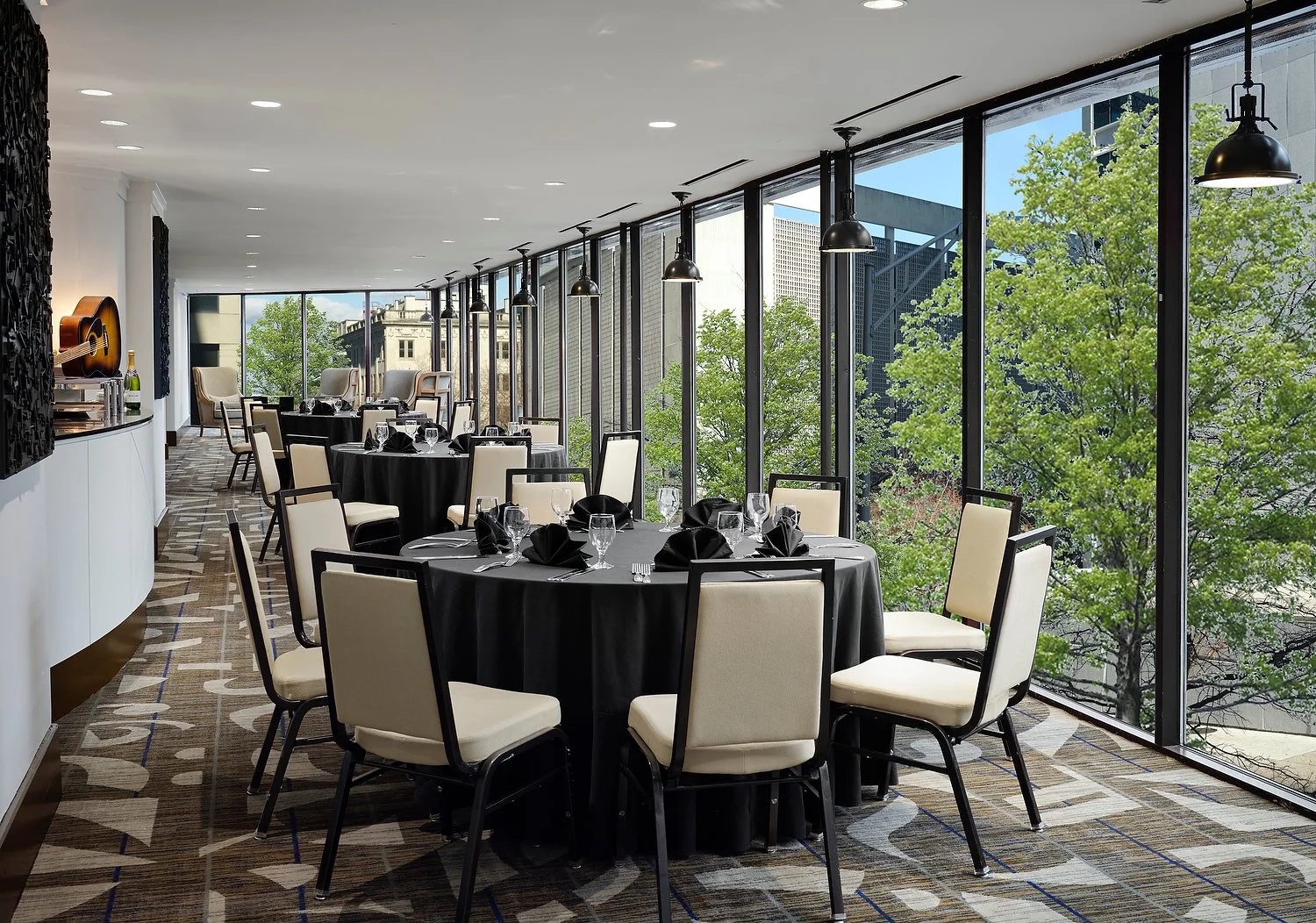 Nashville DoubleTree hartman gallery rounds.JPEG