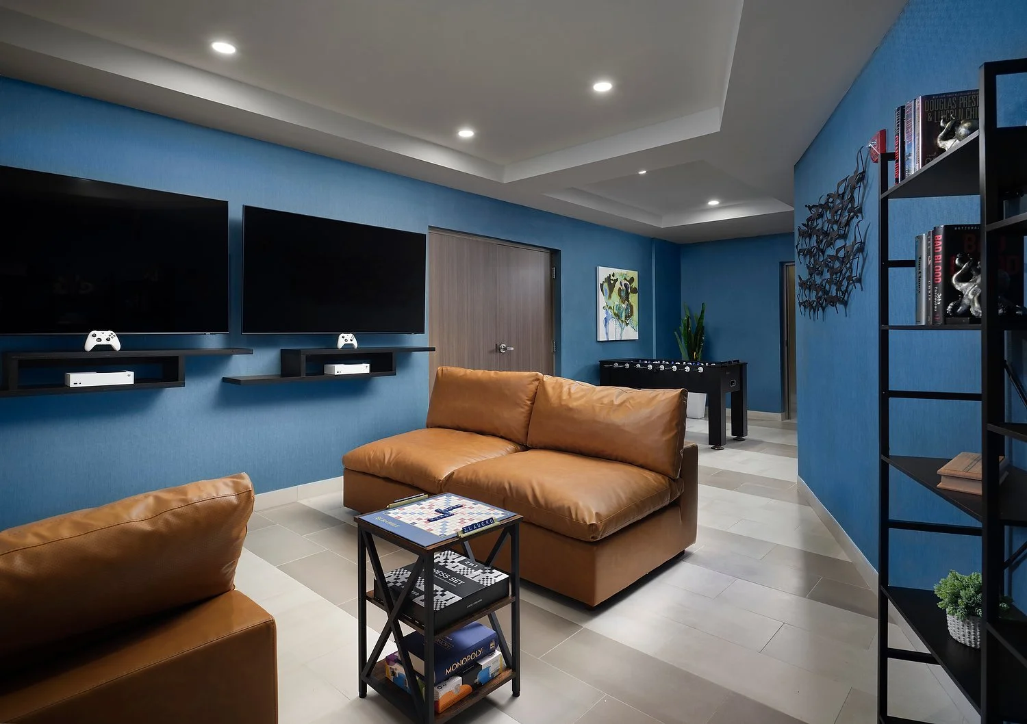 Marathon Courtyard game room.JPEG