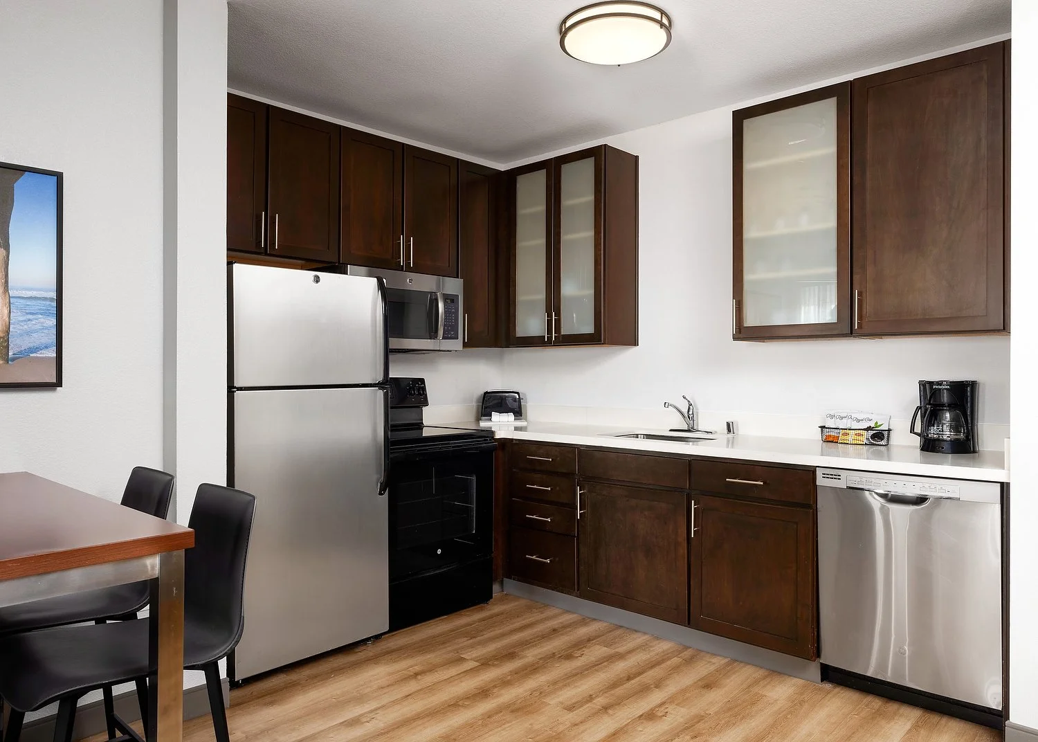 Redondo_Beach_Residence_Inn_RM_328_2_BR_Suite_Kitchen.JPEG