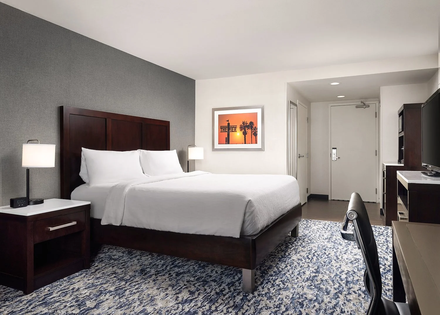 Redondo Beach HGI room 436 standard king reverse0.JPEG