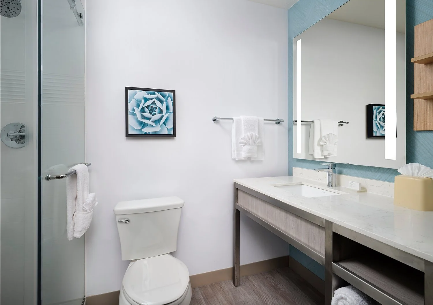 HGI Milpitas room 425 king high flor bath shower.JPEG