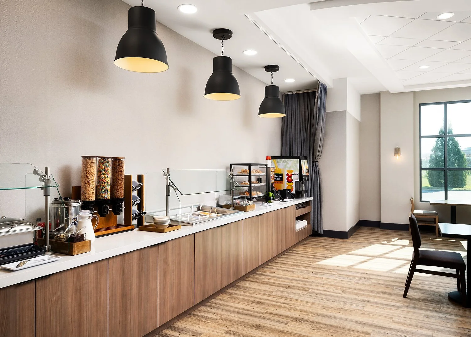 West Chester Holiday Inn0837 -V2.JPEG