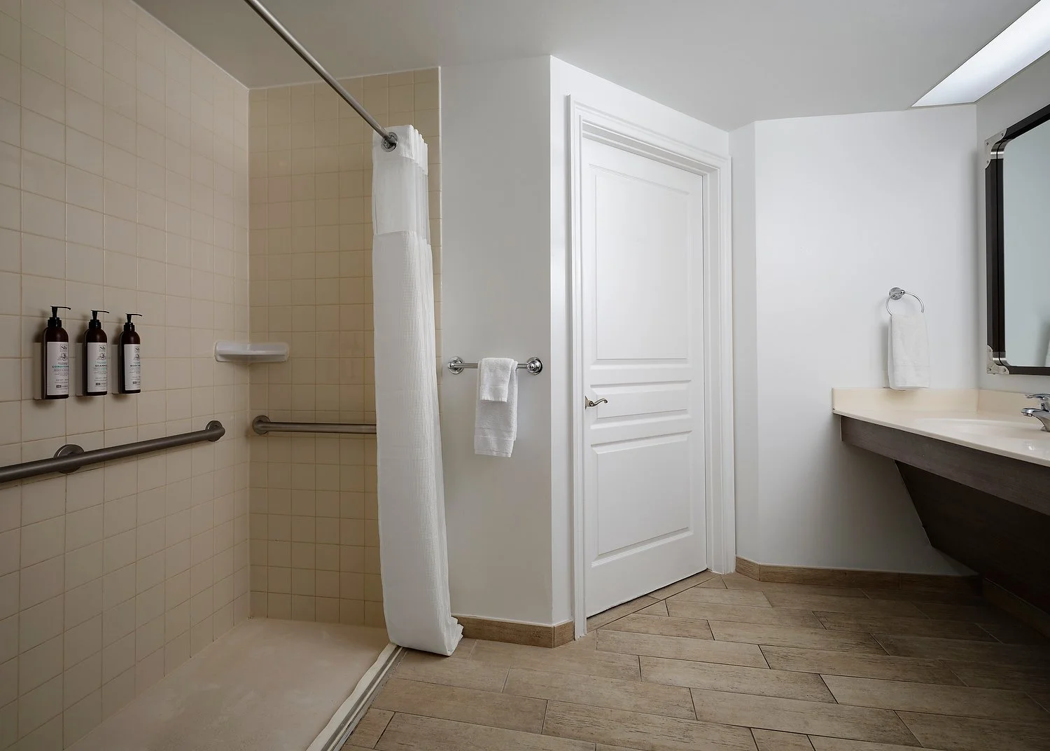 Oceane Point Marriott OVTM RM6406 ADA roll in bathroom.JPEG