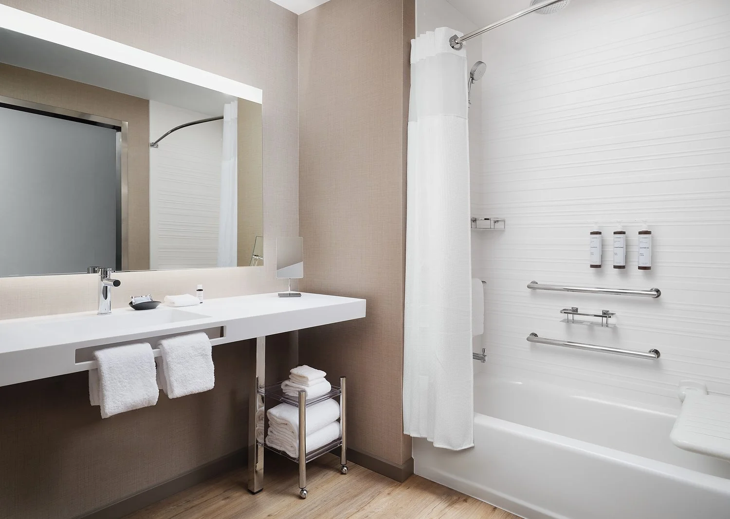 AC DAYTON room 329 ADA Bath tub.JPEG