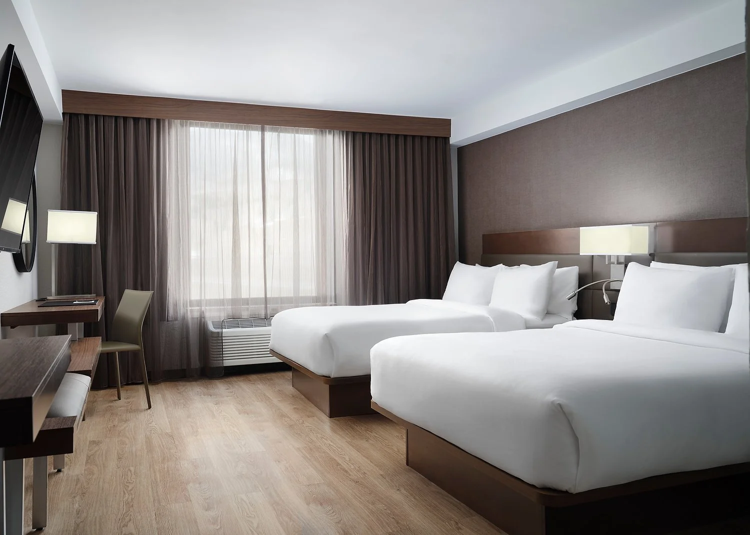 AC FRISCO room 402 double queen Bw.JPEG