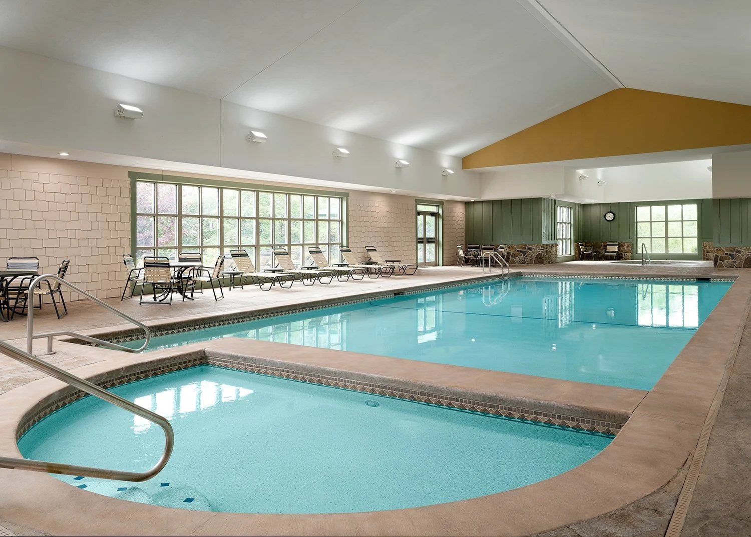Branson WIllow Ridge MVC indoor pool.JPEG