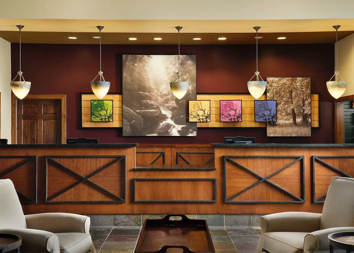 Branson Marriott Willow Ridge Branson front desk.JPEG