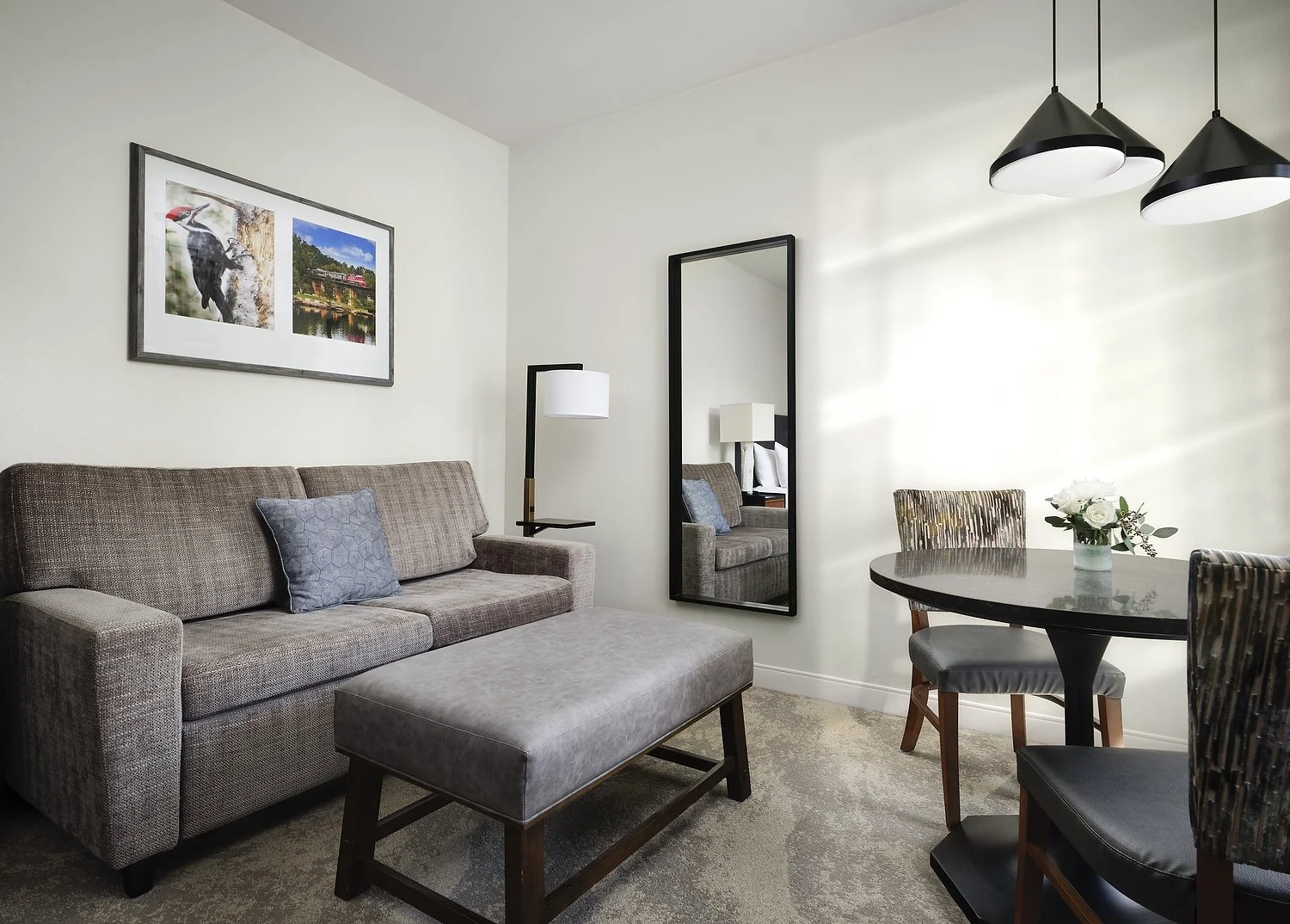 branson rm4404 1 bdrm villa gust room sitting area.JPEG