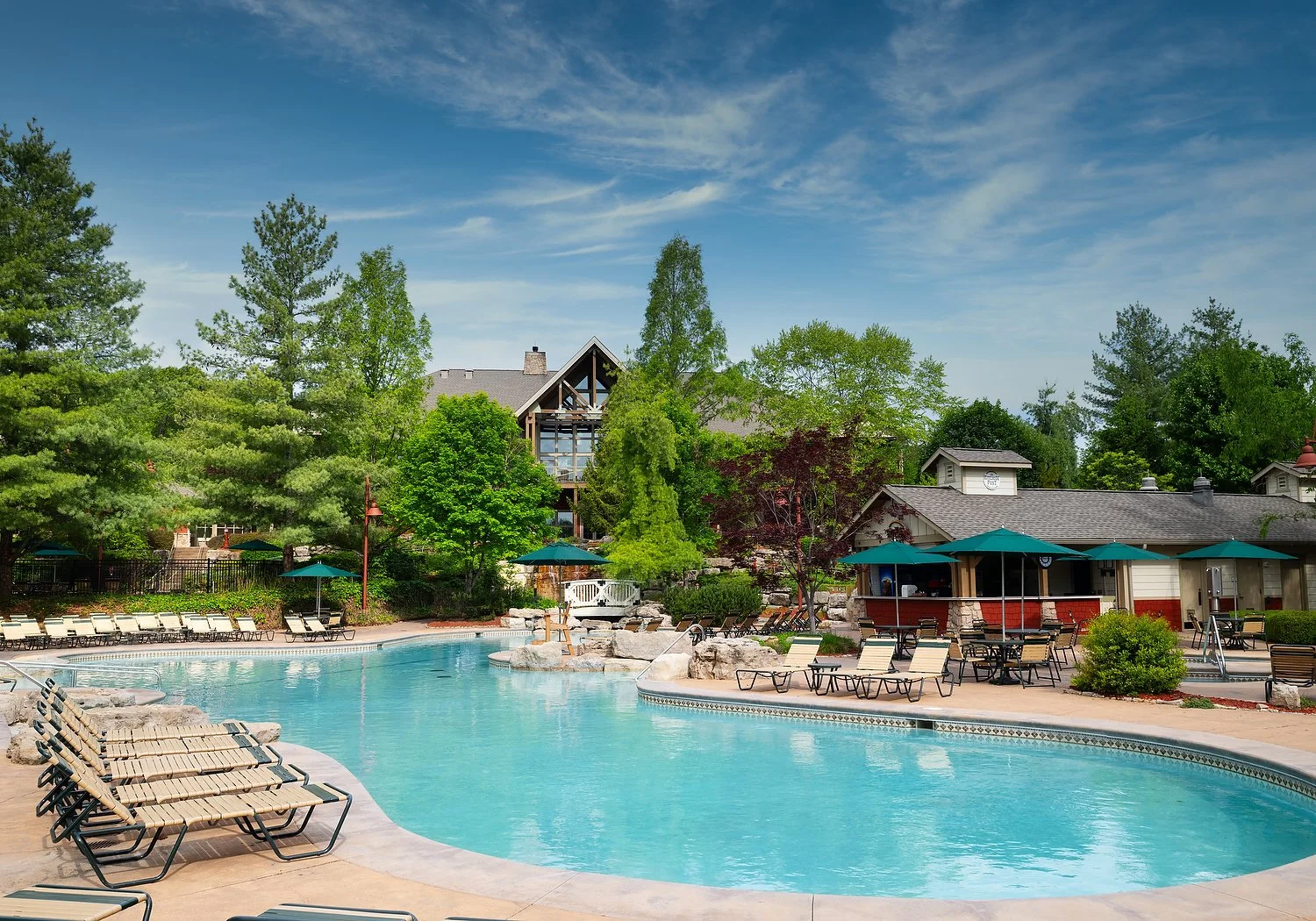 Branson WIllow Ridge MVC outdoor pool.JPEG
