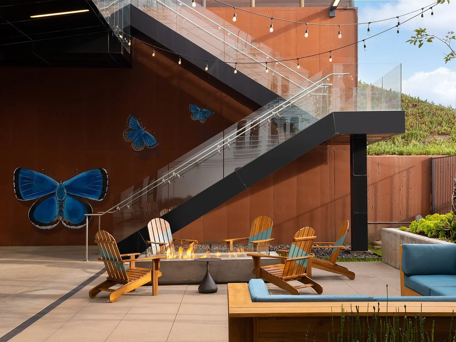 El Segundo Aloft patio art2.JPG