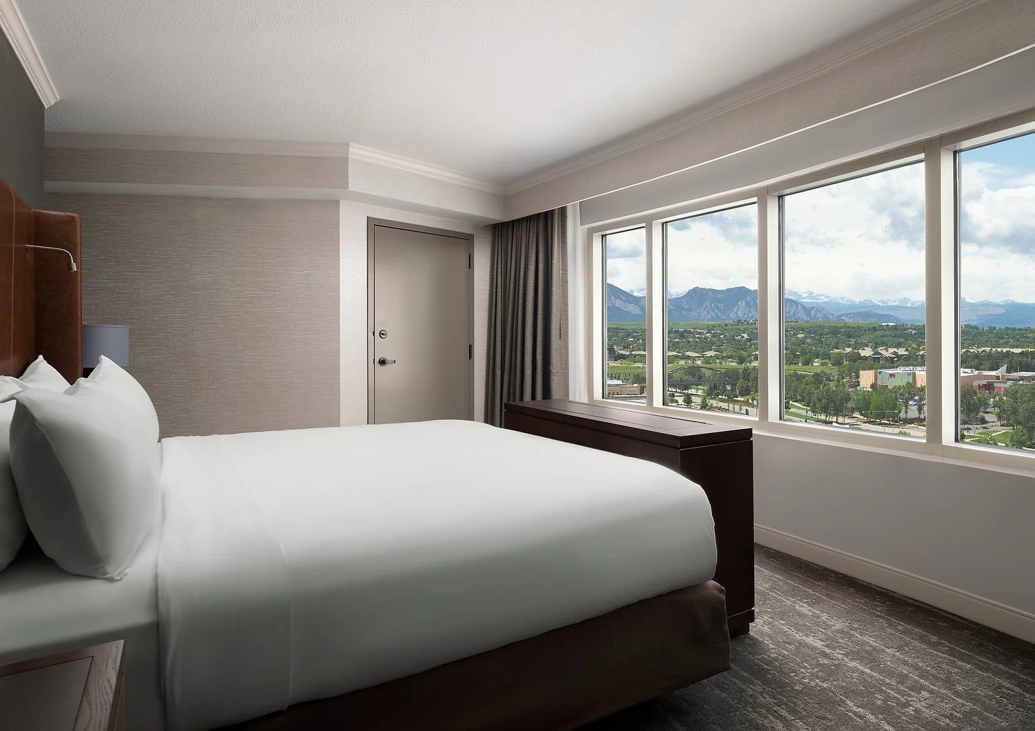 Boulder Renaissance - Room 817 - Execvtive bedroom view.JPG
