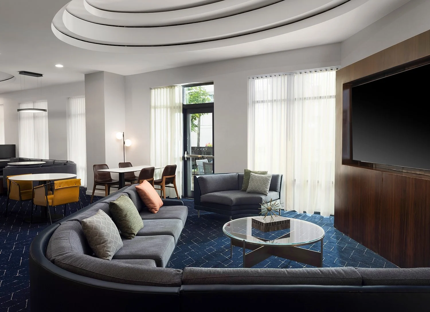 Washington DC day two raw courtyard7930.JPG