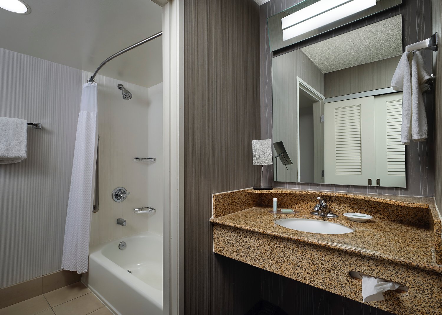 Stockton courtyard room 333  standard bath.JPEG