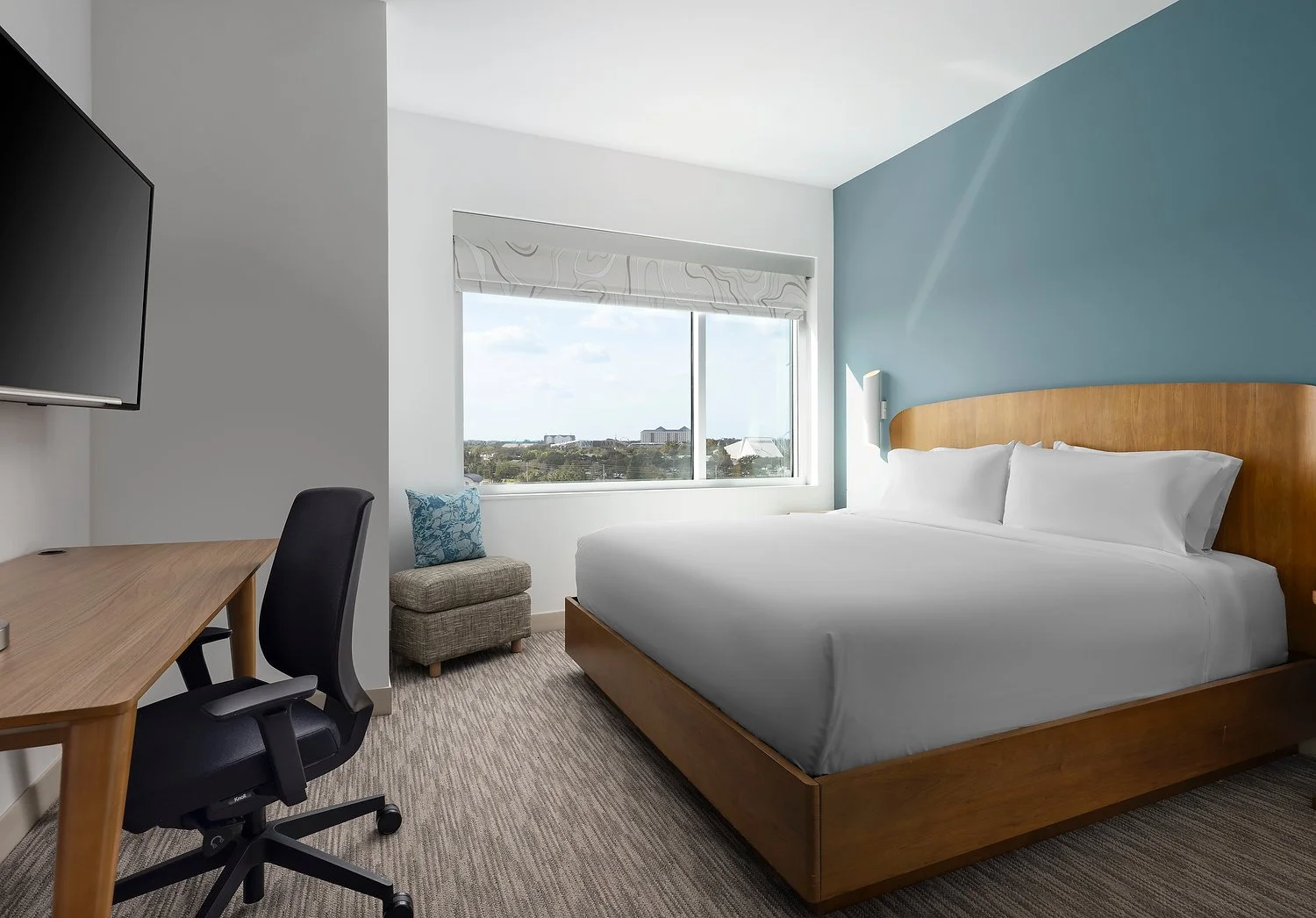 Orlando Hotels - Room 725 - Studio Conmons King Suite.JPG