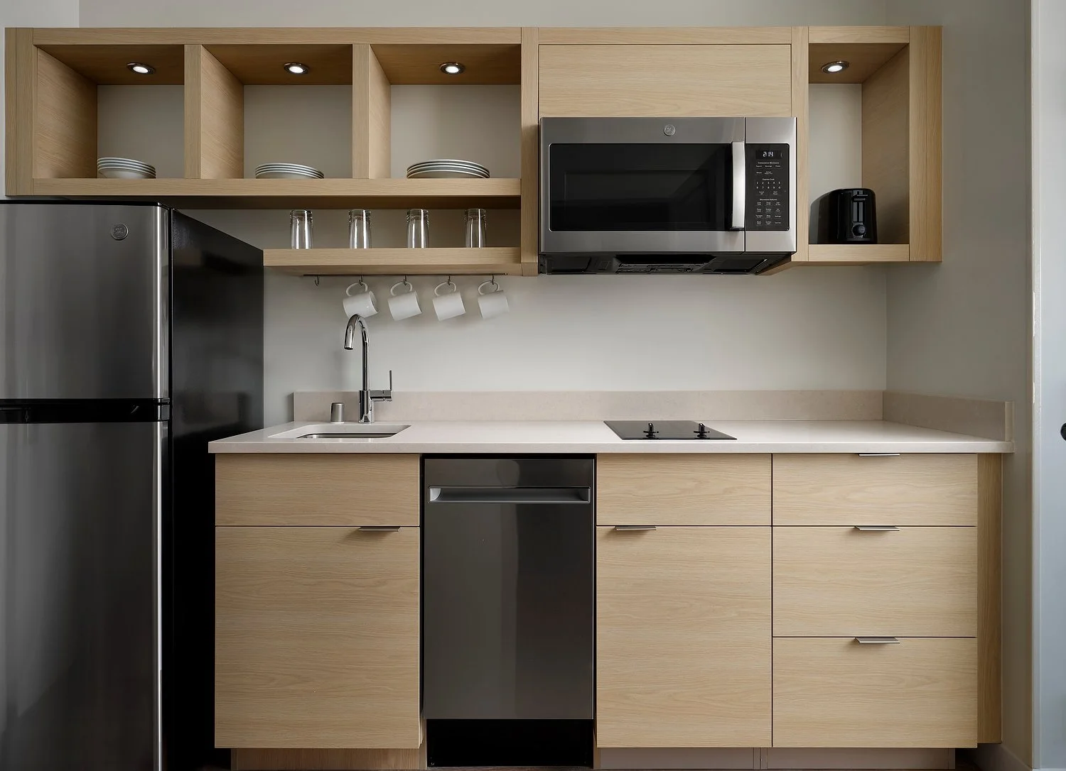 BARSTOW FF room 231 king kitchen v2.JPG