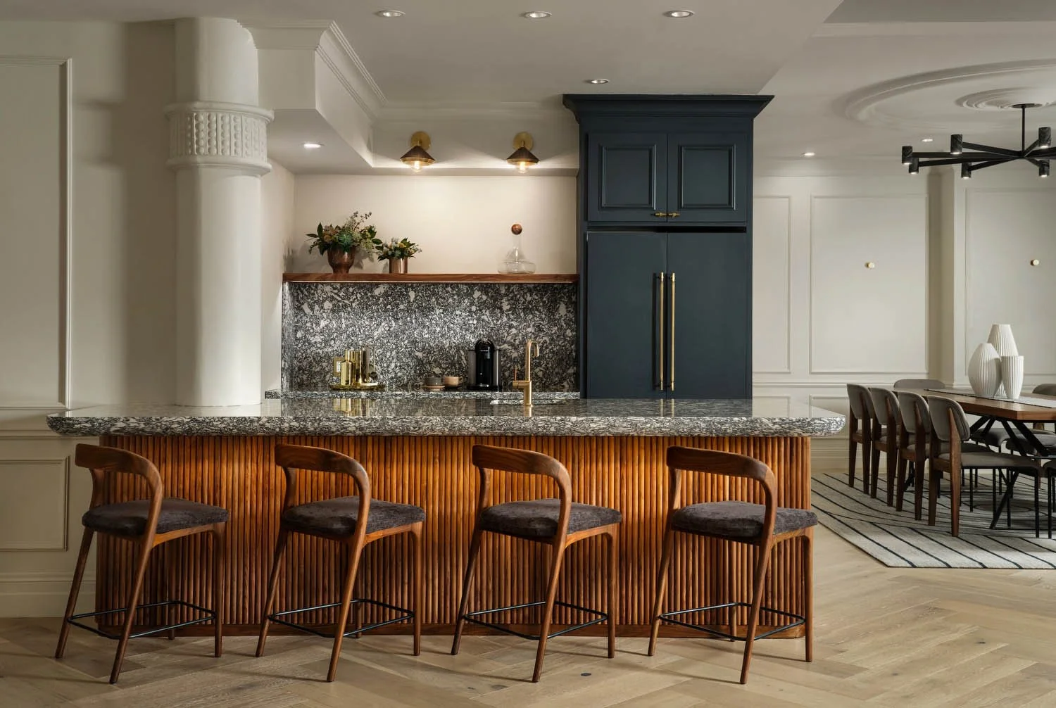 Rm 413 - Conductor's Suite (Bar).JPG