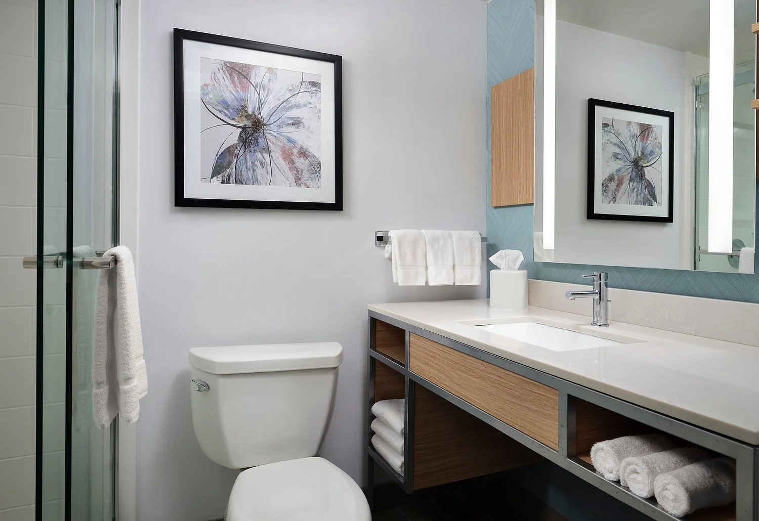 HGI BOSTON room 316 KING WALK IN SHOWER .JPG