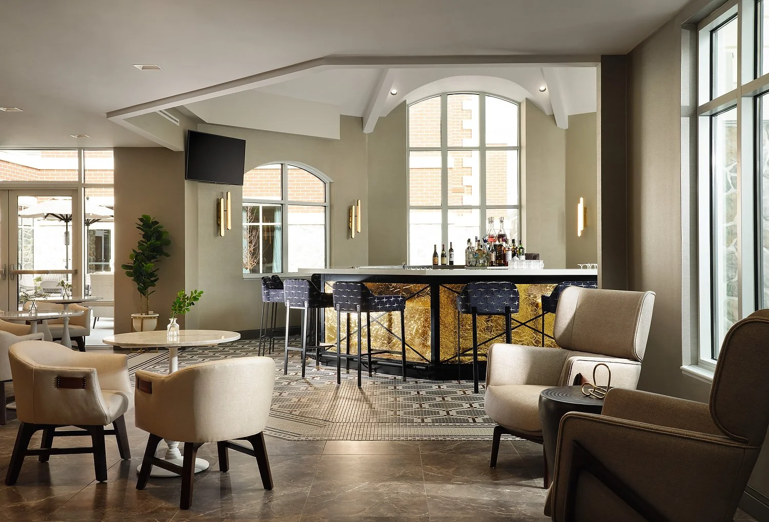 RI_SWFHR_lobby_toward_bar.JPG