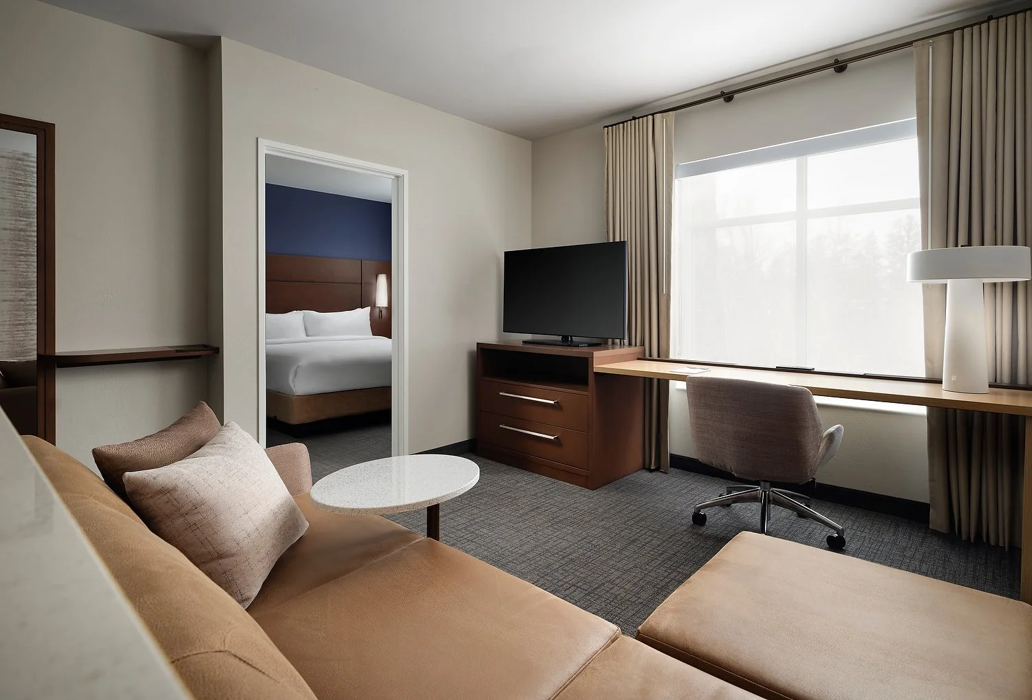 RI_SWFHR_room_216_1_bedroom_king_suite.JPG