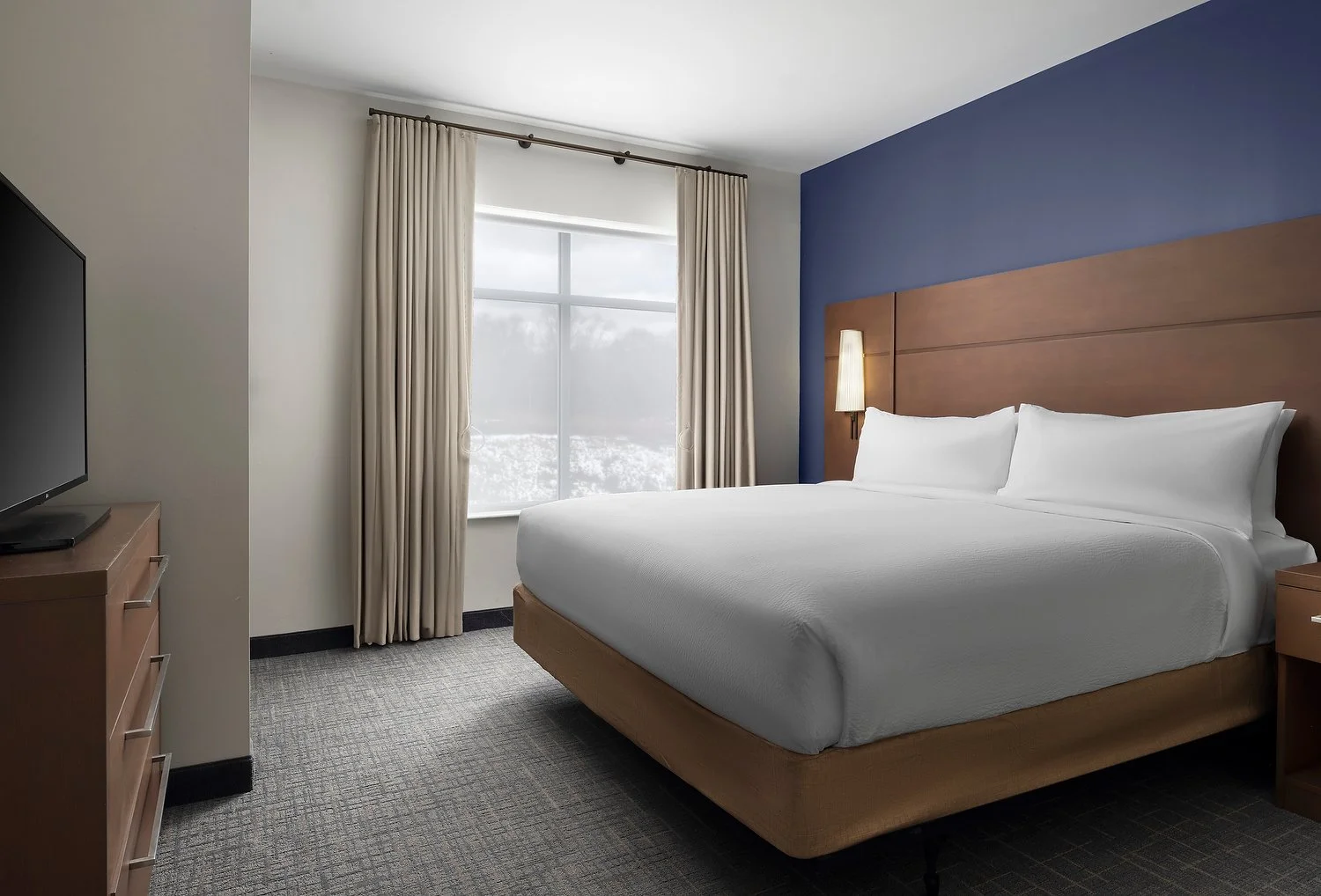 RI_SWFHR_Room_438_Ada_1_Bedroom_King_Suite_Bedroom.JPG