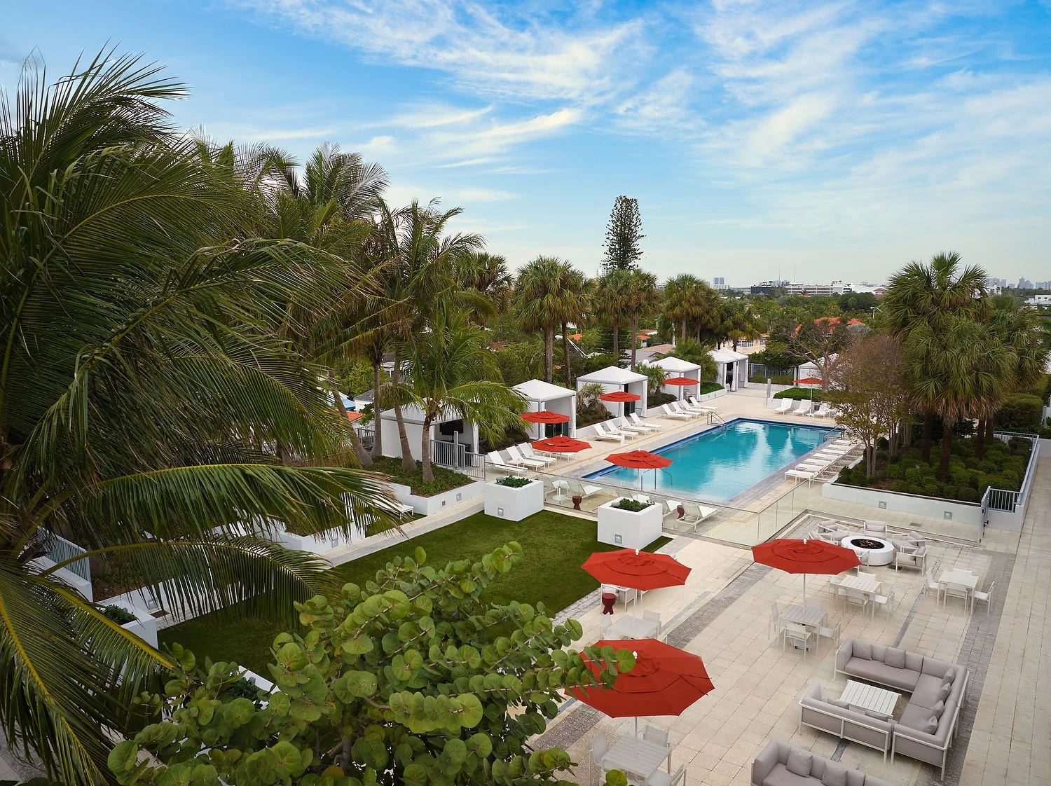 RI_MIAXB_outdoor dining.JPEG