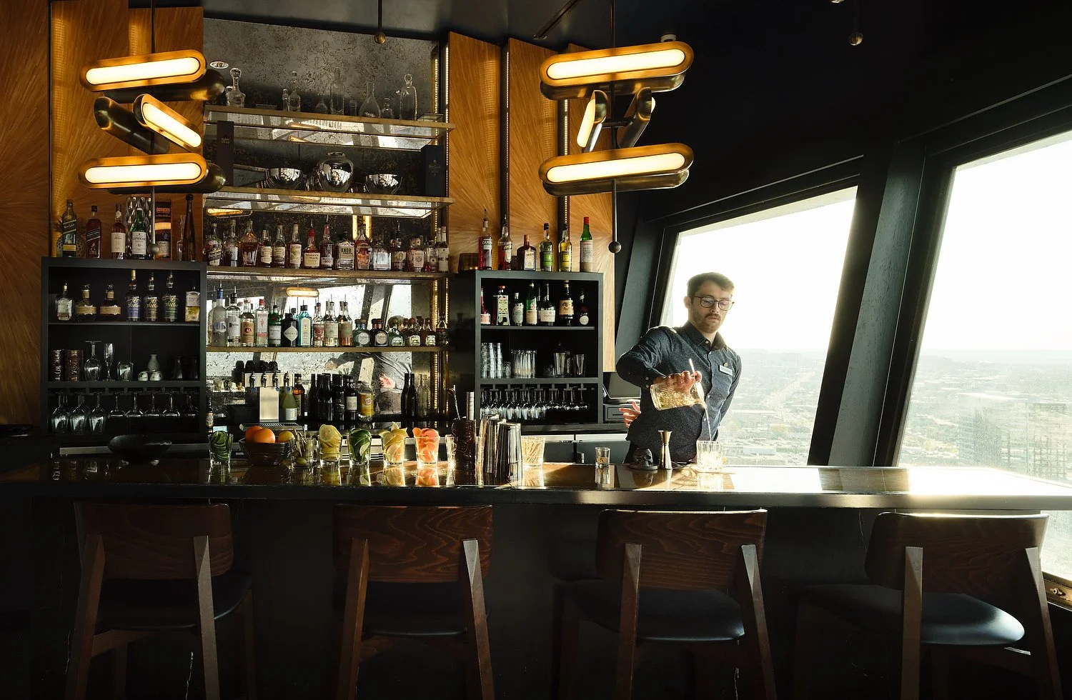 SH_XXXX_bartender.JPG