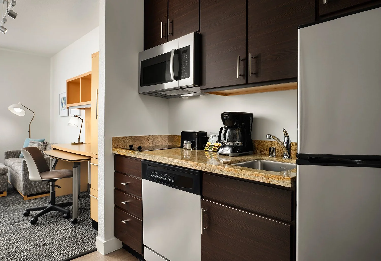 TPS_SJCSN_room319_studio_king_kitchenA.JPG