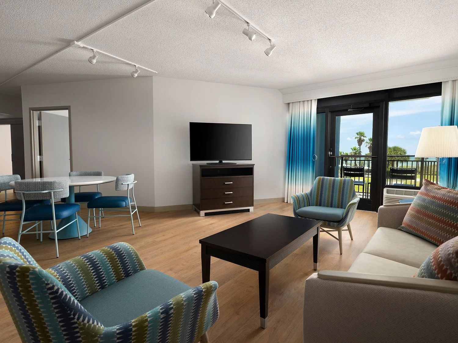 myrtle beach - Room 136 - Living.JPG