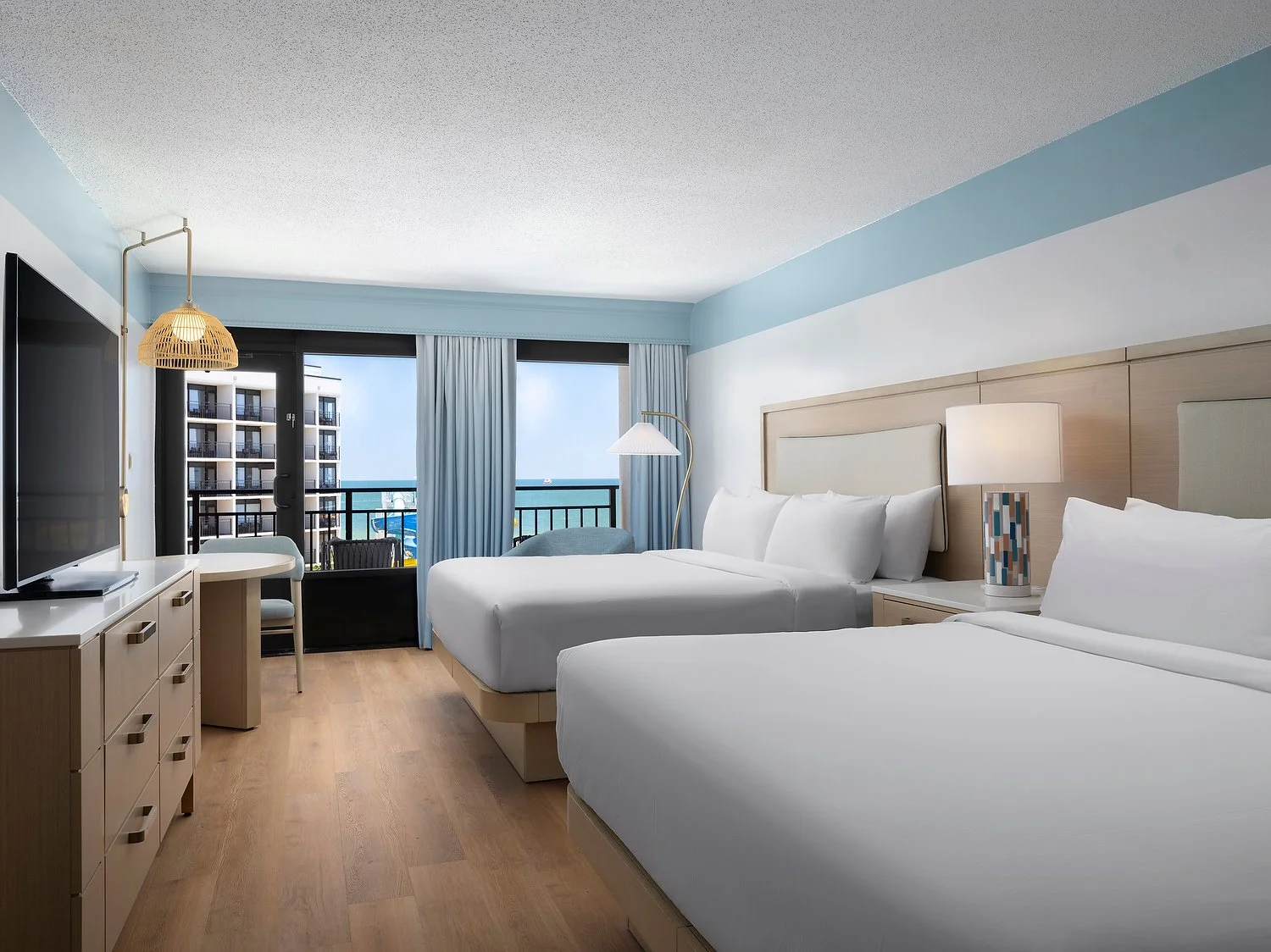 myrtle beach - Room 474 - Standard King.JPG