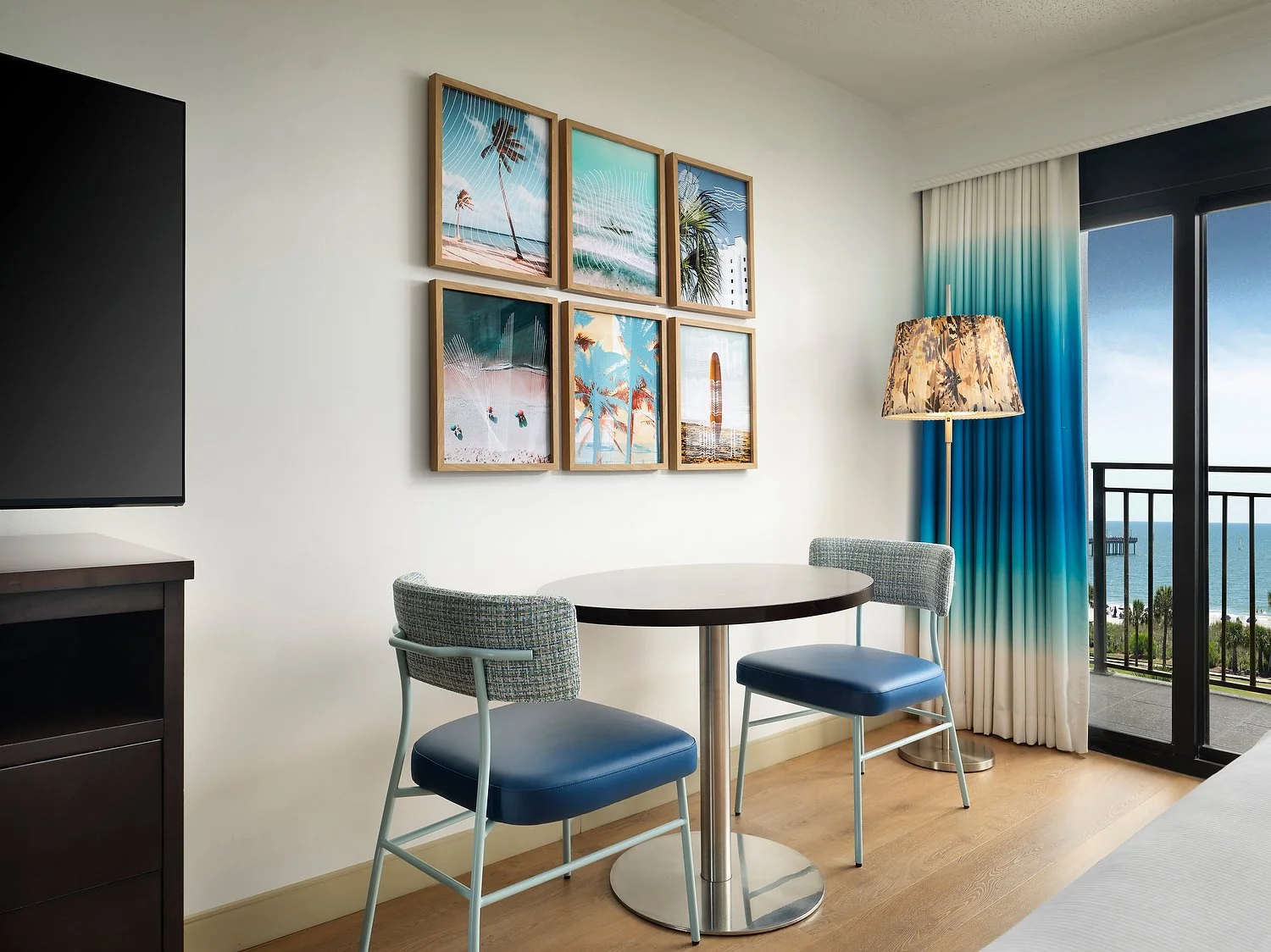 Doubletree queen 421 table vignette v3.JPG