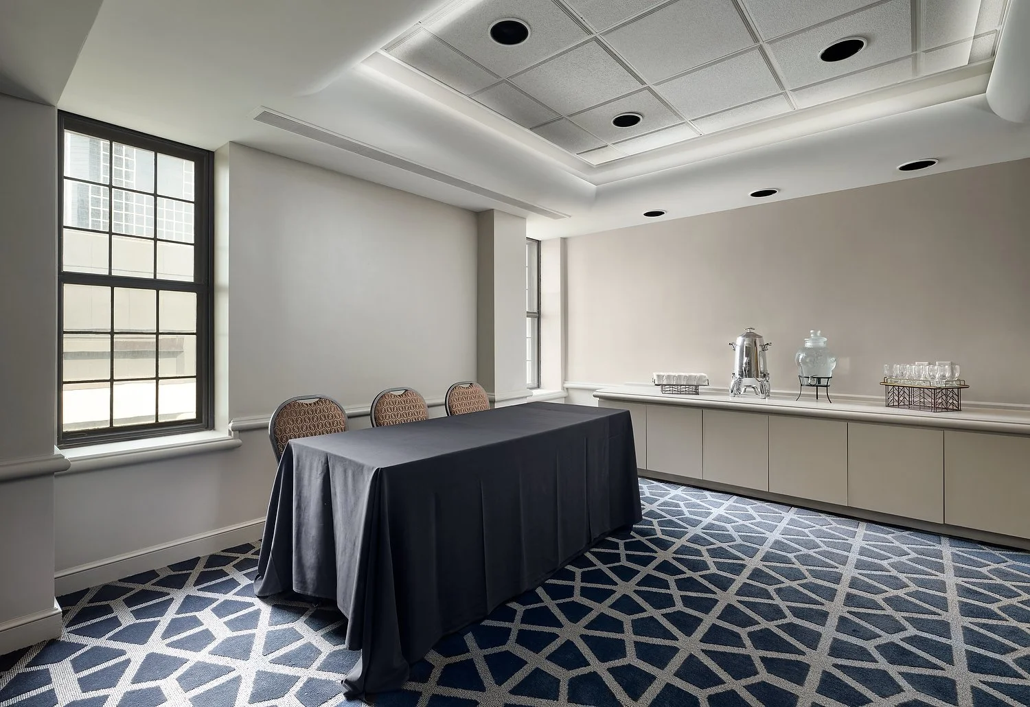 HOTEL PHILLIPS A v2.JPG