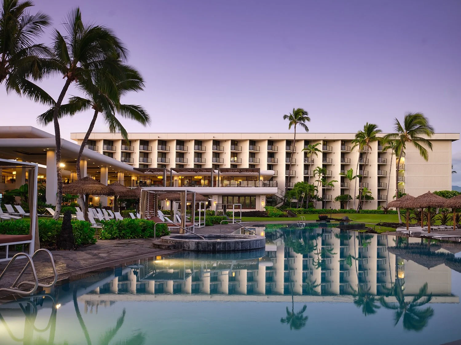 Waikoloa MVC Infinity pool toward MVC.JPG