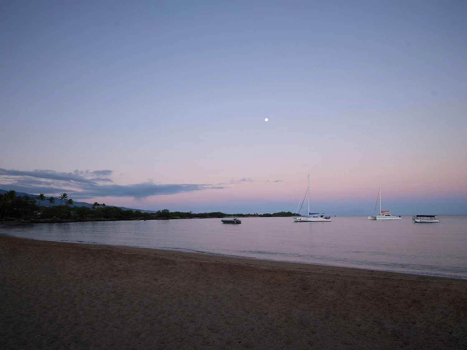 Waikoloa MVC bay beach.TIF.JPG
