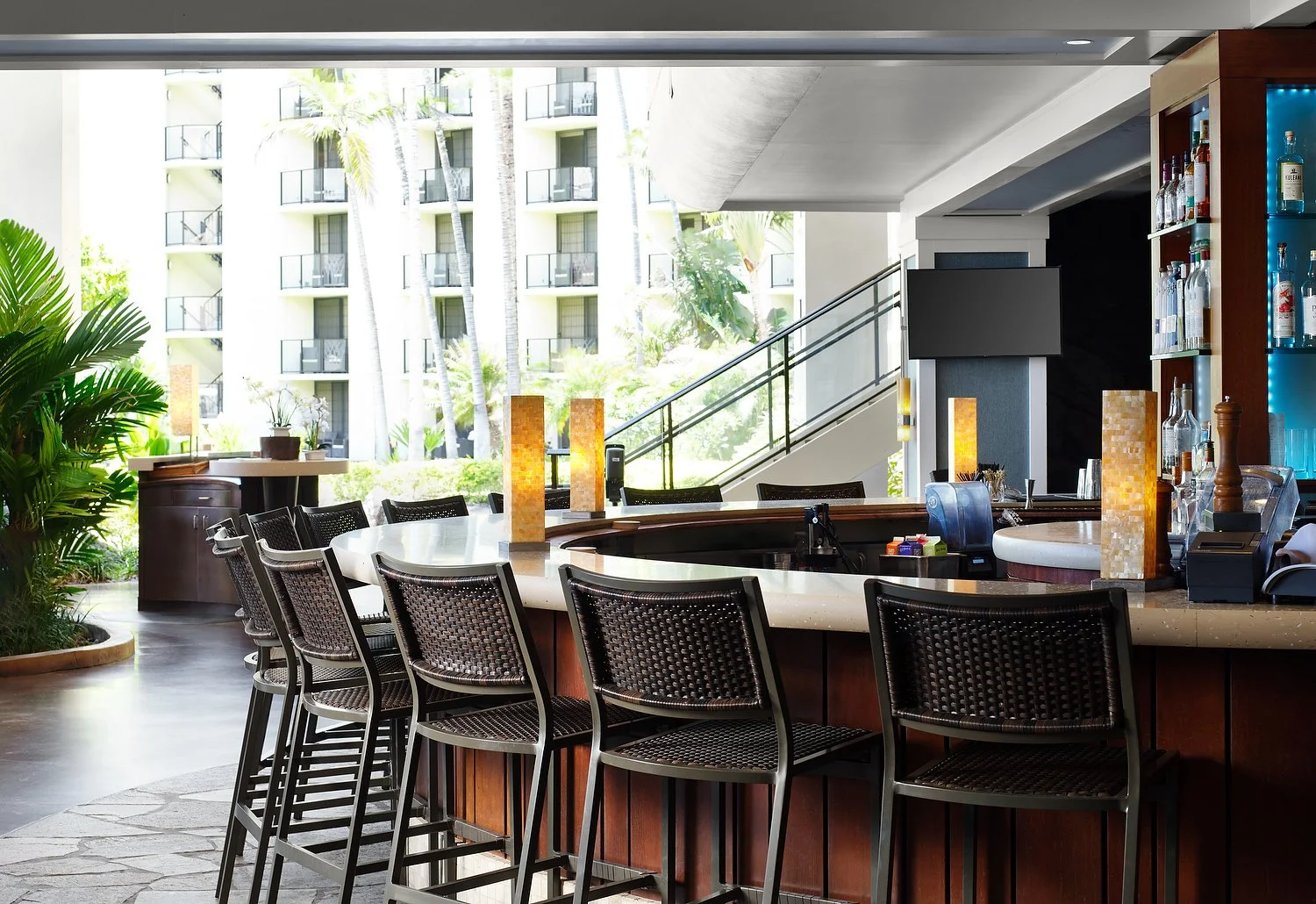 Waikoloa MVC Hawaii Calls bar.TIF.JPG