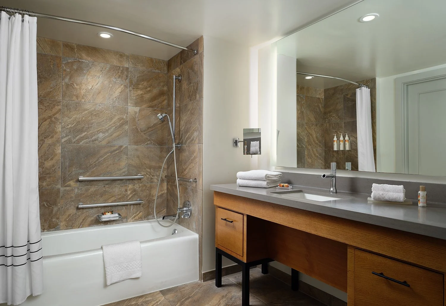 Waikoloa MVC RM 3119 ADA bathroom with grab bars.TIF.JPG