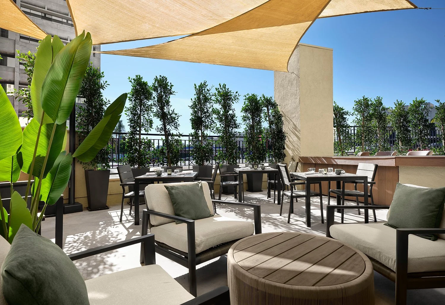 TH_LAXTW_patio.JPG