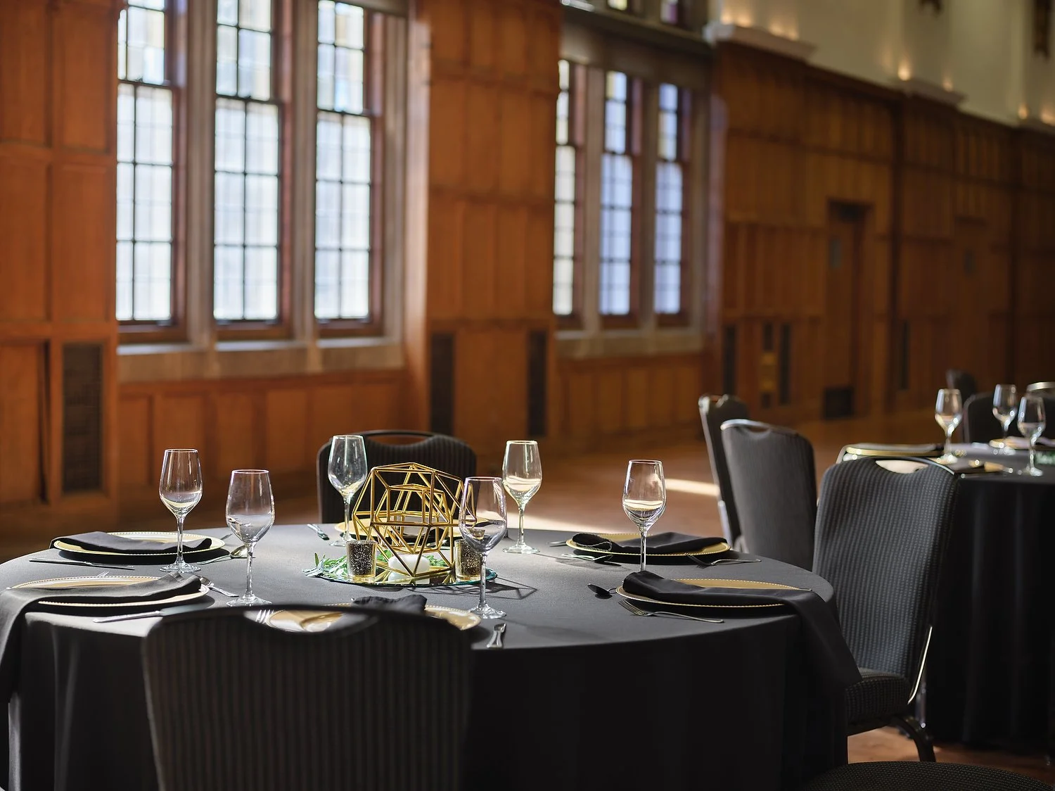 AK_ INDWK_ballroom_table_detail.JPG