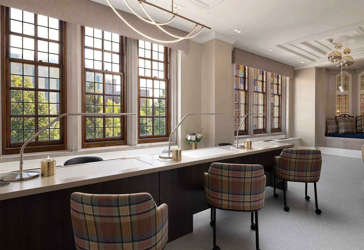 AK_ INDWK_spa_nails.JPG