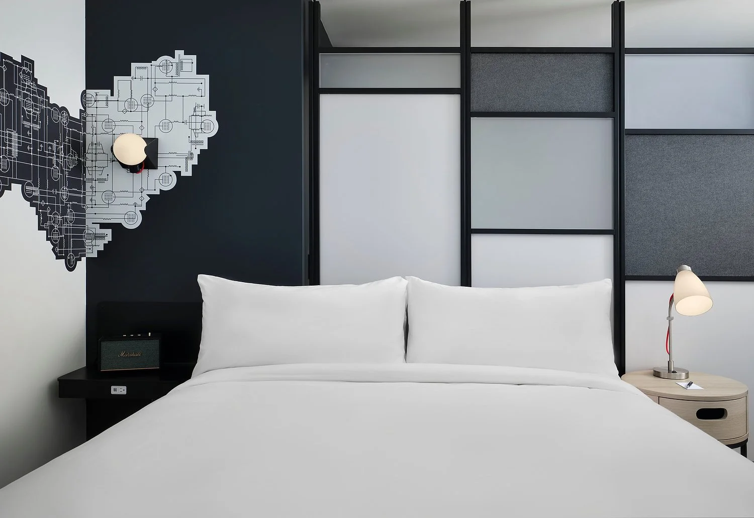 AH_DSMWA_room_442_headboard.JPG