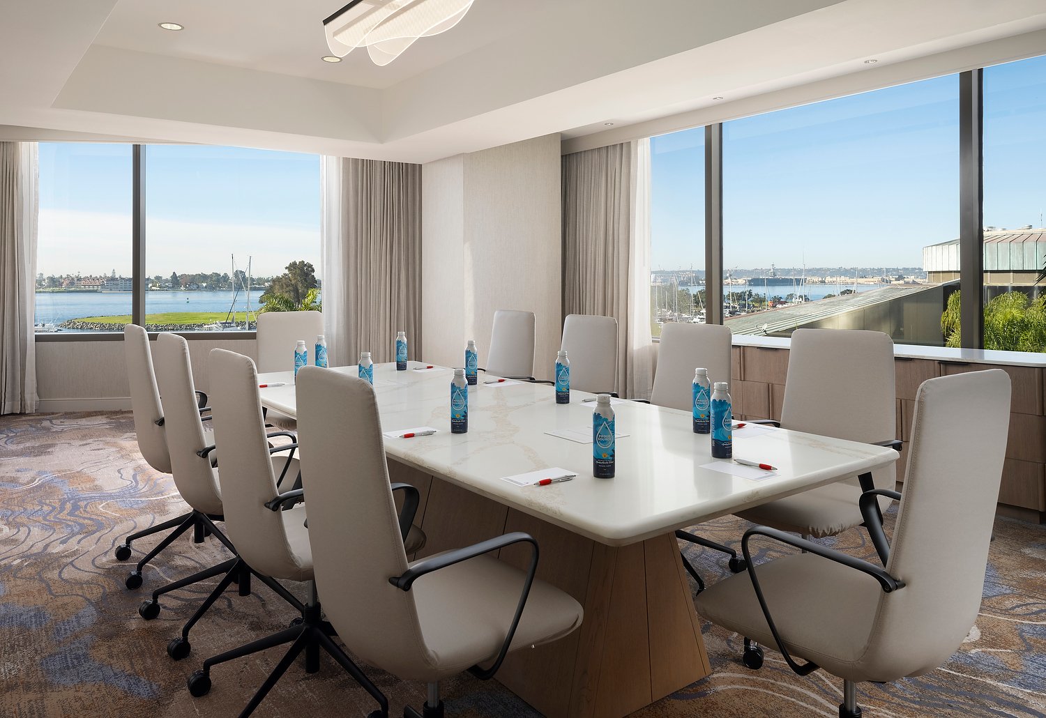 MA_SANDT_XXXXX22245 - Encinitas Boardroom.JPG