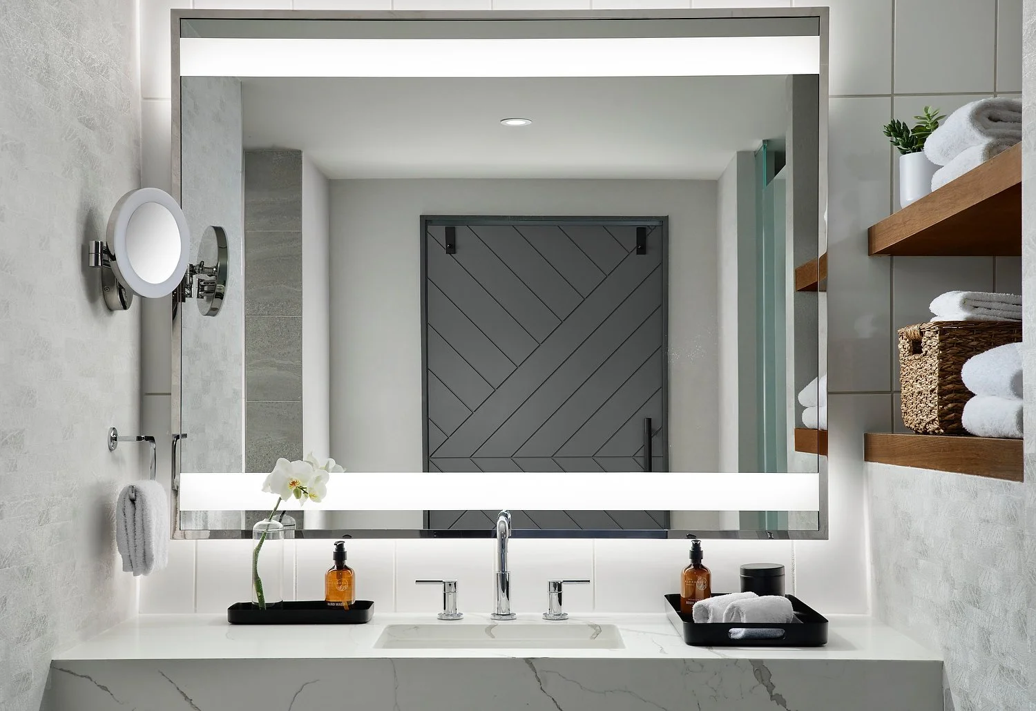 Breckenridge Alpenrock room 1054 1 bedroom suite bath vanity.JPG