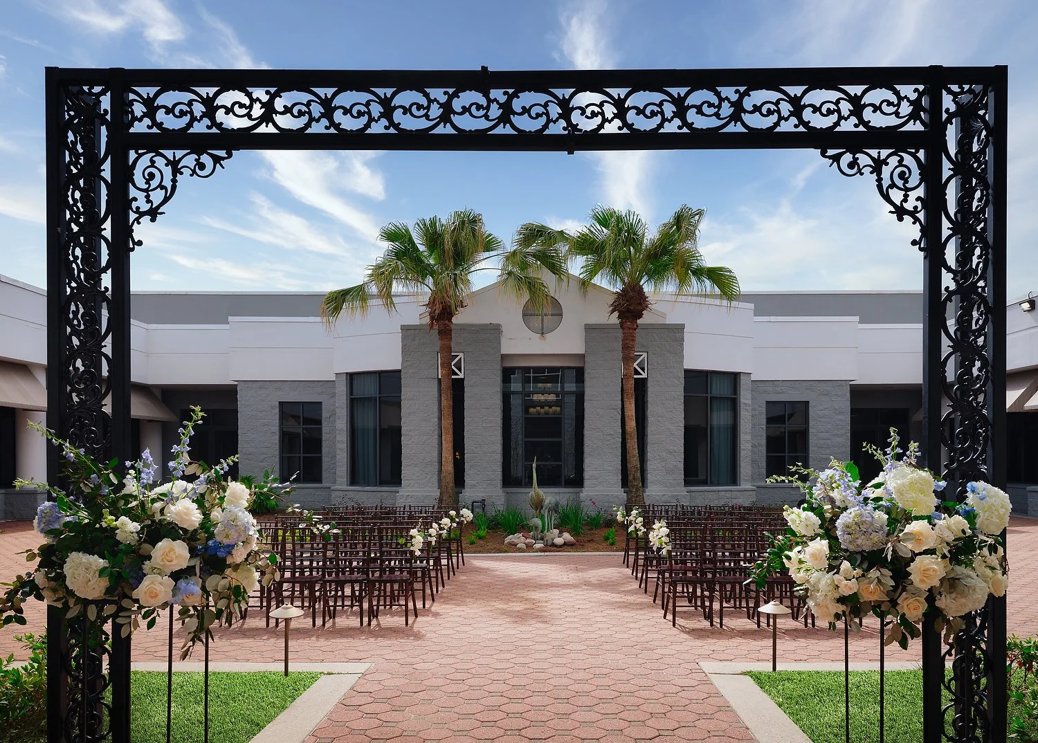New Orleans Hilton courtyard ceremony.JPEG
