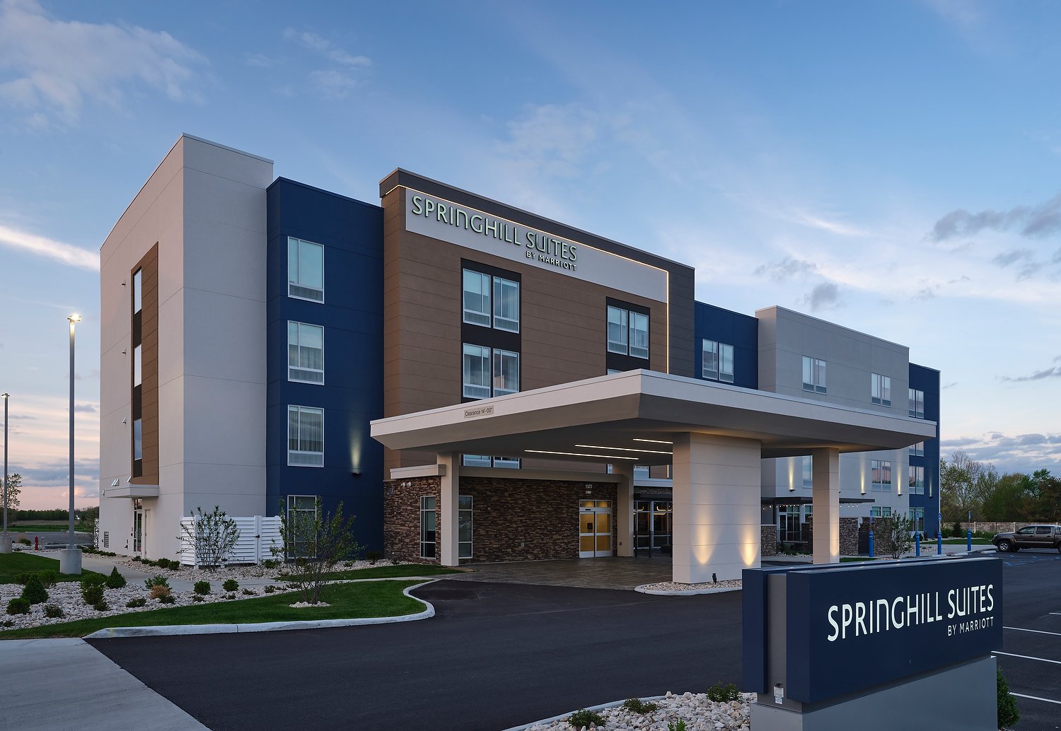 SHS_DAYTH_exterior_dusk1.JPG