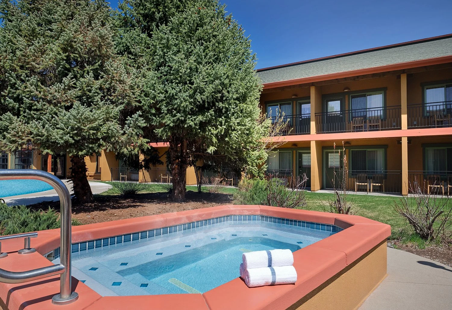 Steamboat_springs_Holiday_Inn_jacuzzi.JPG